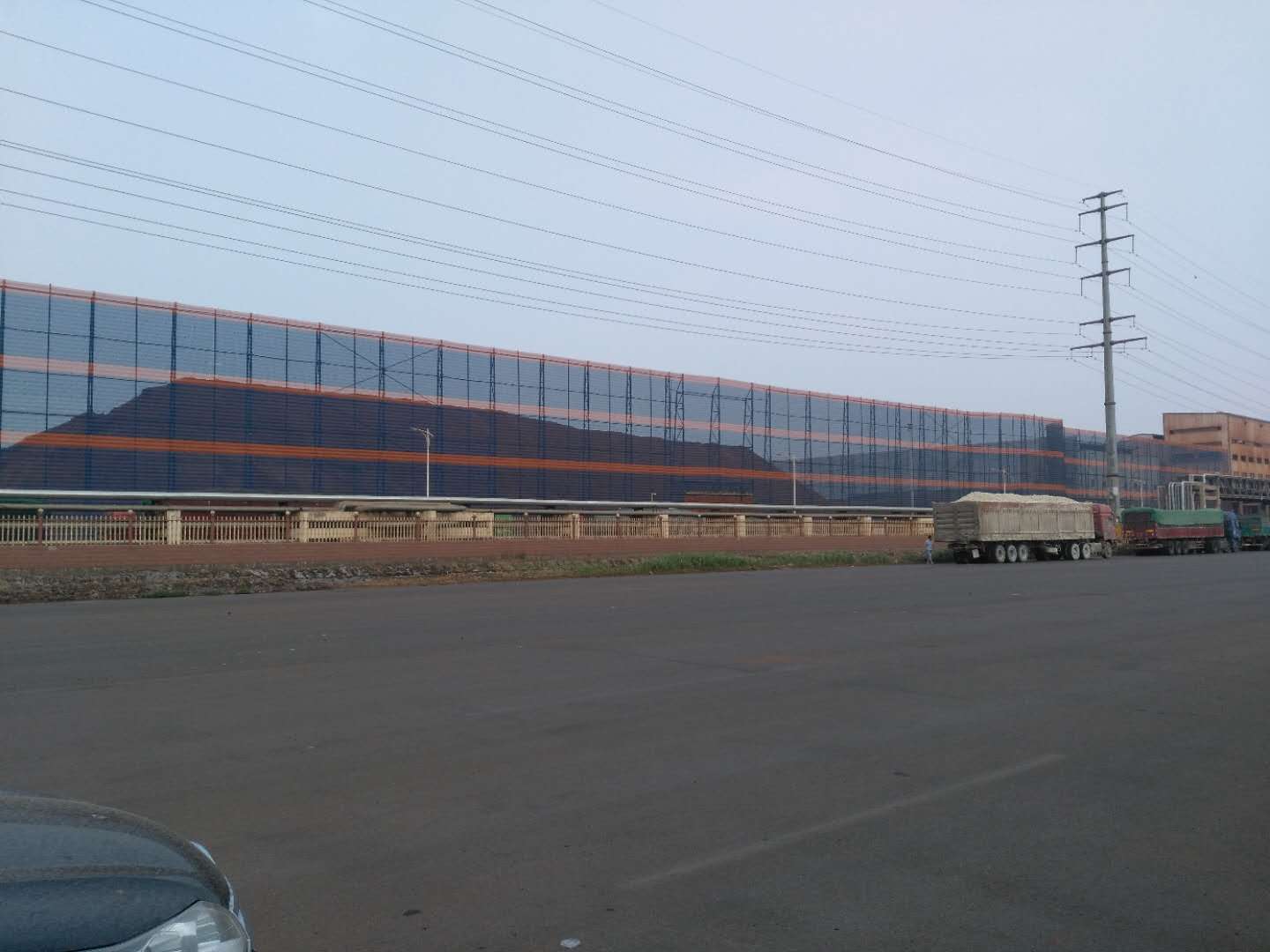 煤场金属挡风抑尘墙